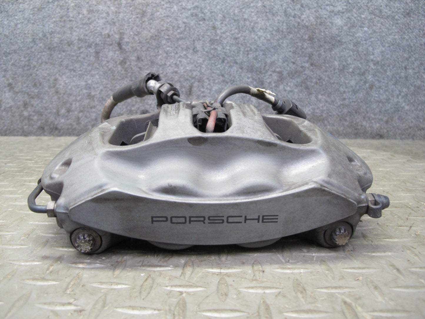 17-23 Porsche Panamera 4S 971 AWD 18" Rear Left & Right Brembo Brake Caliper Set