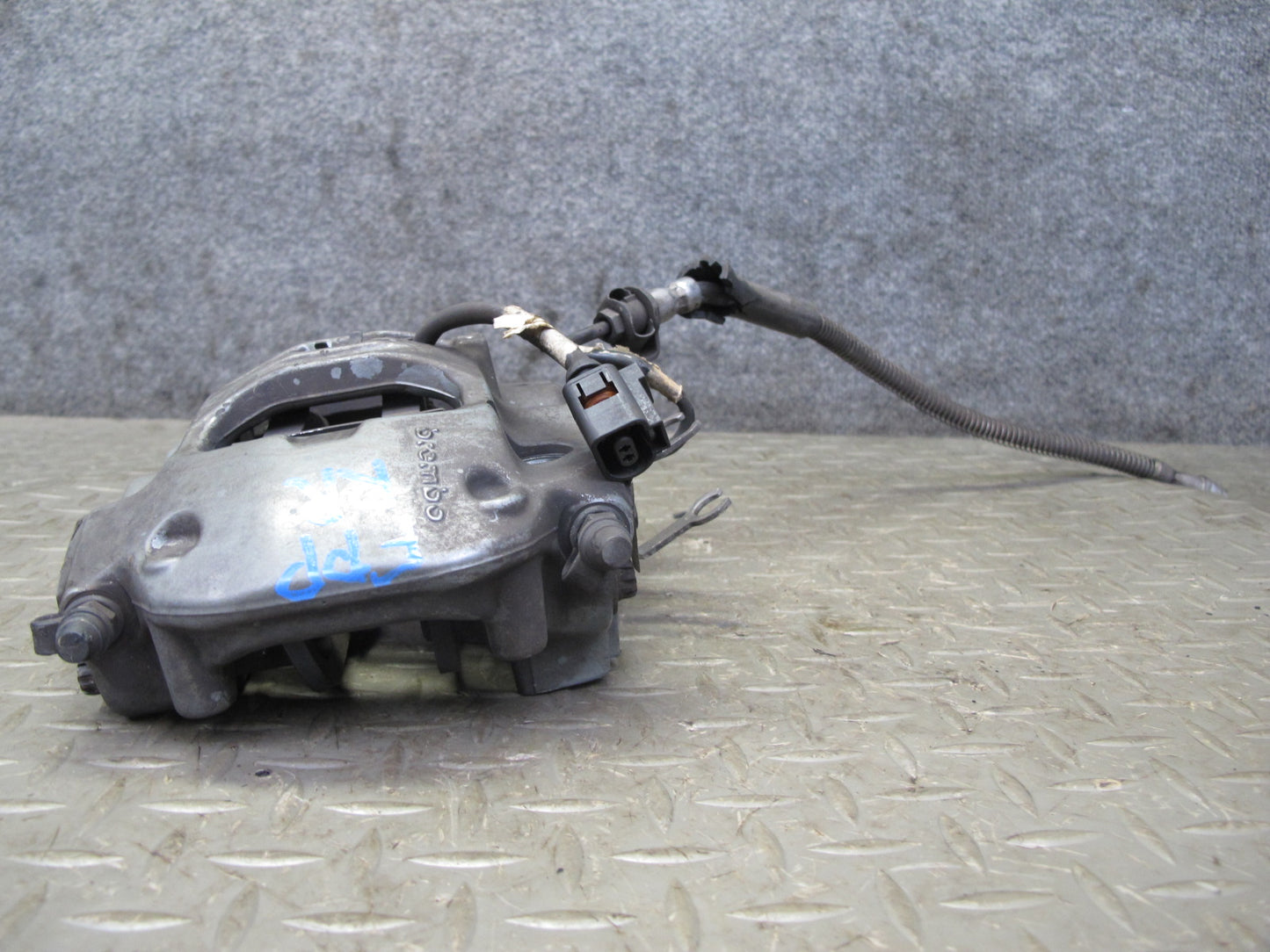 17-23 Porsche Panamera 4S 971 AWD 18" Rear Left & Right Brembo Brake Caliper Set