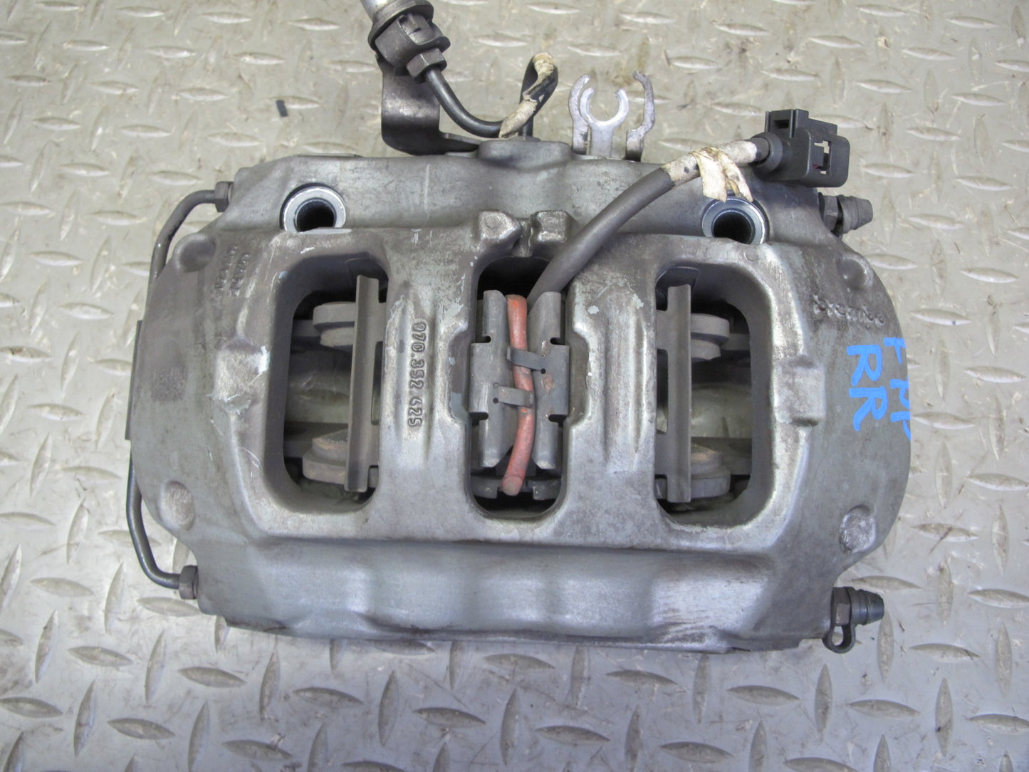 17-23 Porsche Panamera 4S 971 AWD 18" Rear Left & Right Brembo Brake Caliper Set