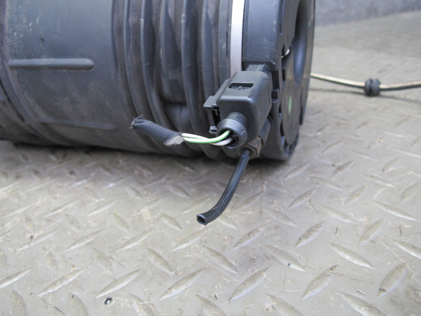 17-21 Porsche Panamera 971 Rear Left Air Shock Strut BAG Spring 971616025C