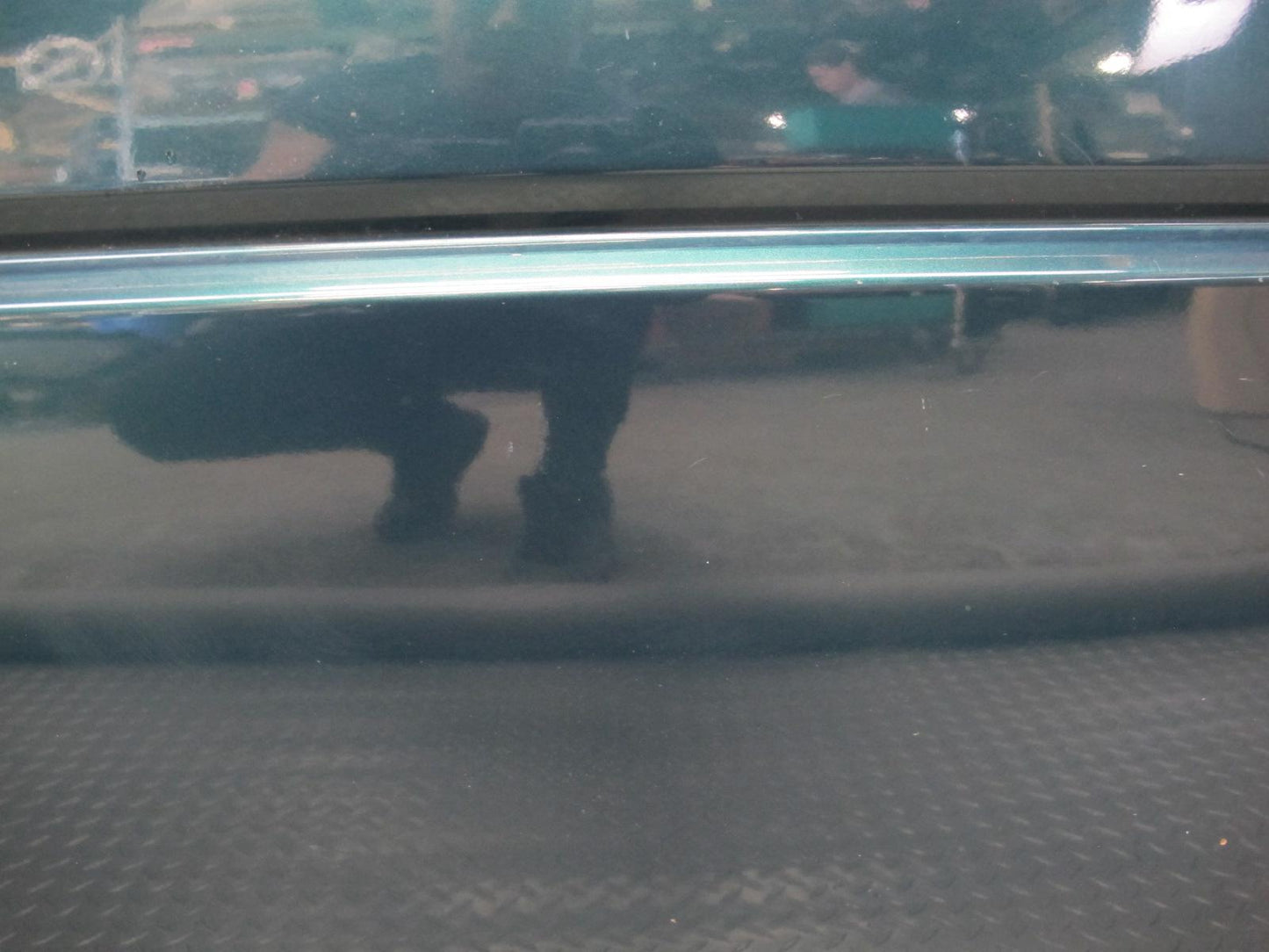 99-03 VW Eurovan T4 Front Left Door Shell Panel Green Pearl OEM