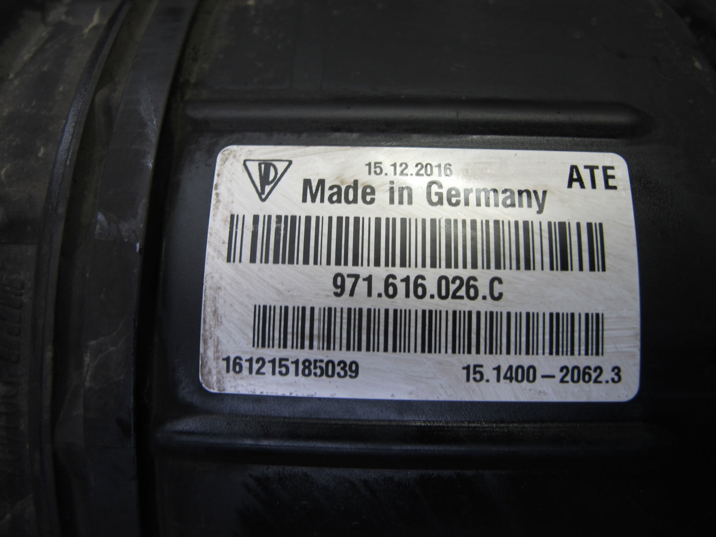 17-21 Porsche Panamera 971 Rear Right Air Shock Strut BAG Spring 971616026C