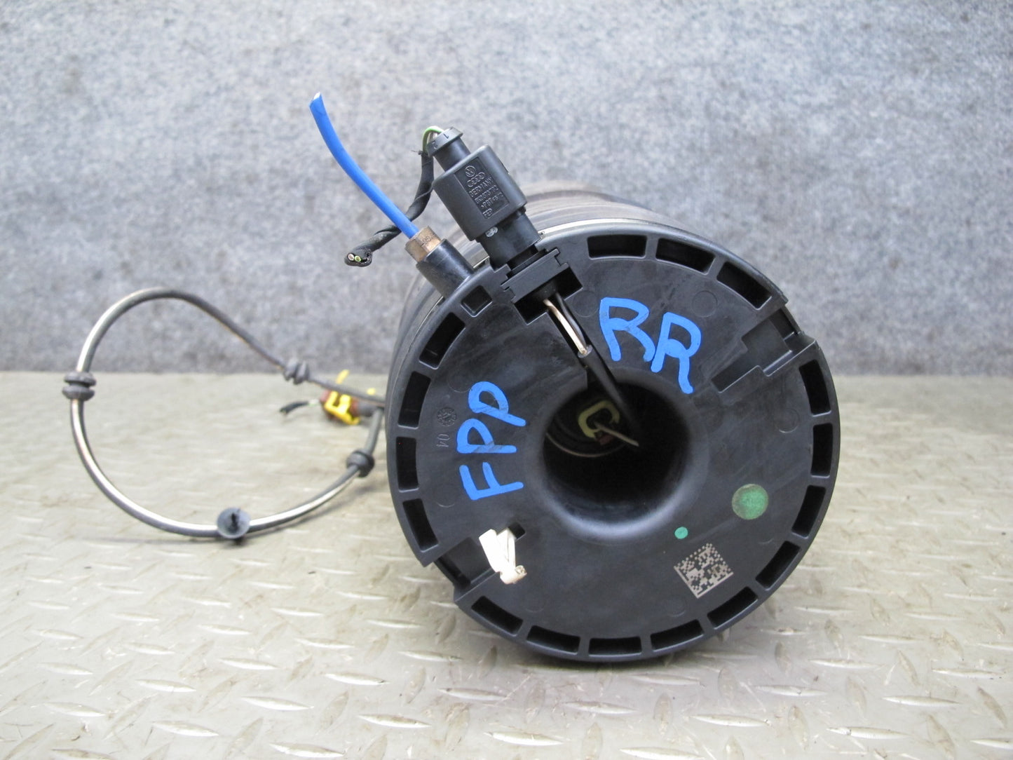 17-21 Porsche Panamera 971 Rear Right Air Shock Strut BAG Spring 971616026C