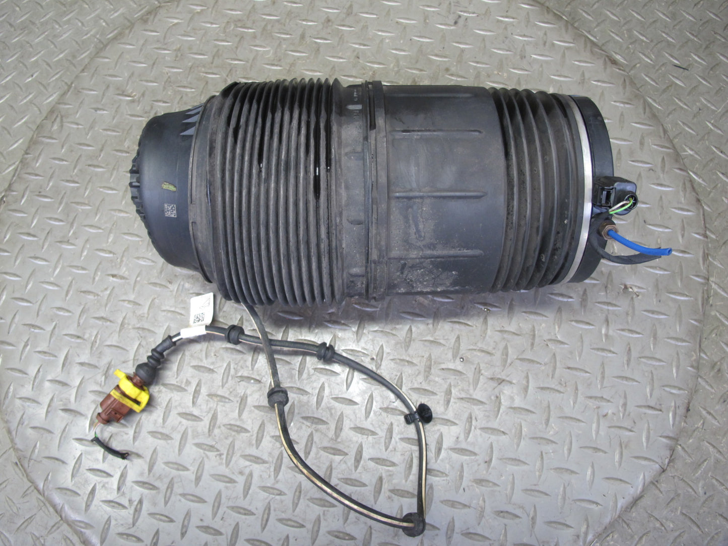 17-21 Porsche Panamera 971 Rear Right Air Shock Strut BAG Spring 971616026C