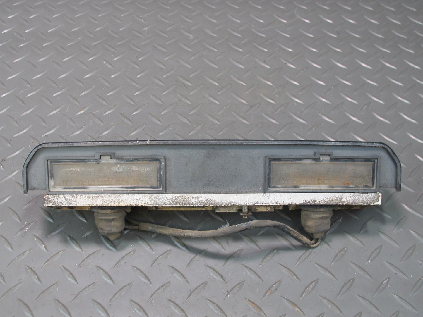 75-78 Datsun S30 280Z Rear Trunk Lid License Light Assembly OEM