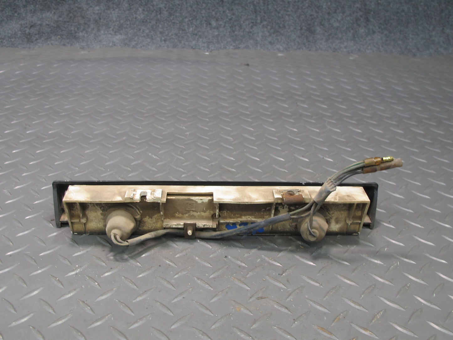 75-78 Datsun S30 280Z Rear Trunk Lid License Light Assembly OEM