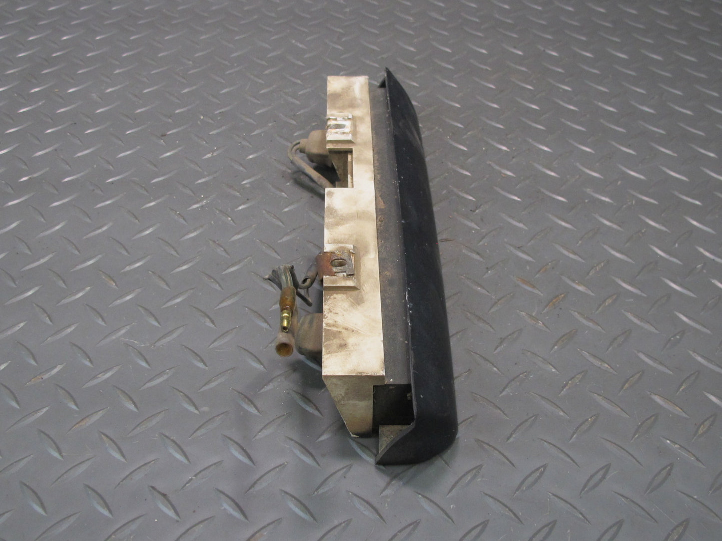 75-78 Datsun S30 280Z Rear Trunk Lid License Light Assembly OEM