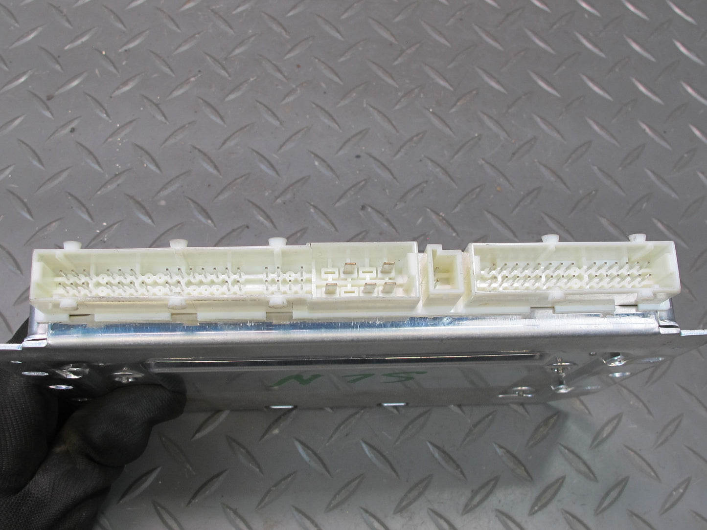 03-06 Mercedes R230 ABC Air Suspension Control Module 0325455432 OEM