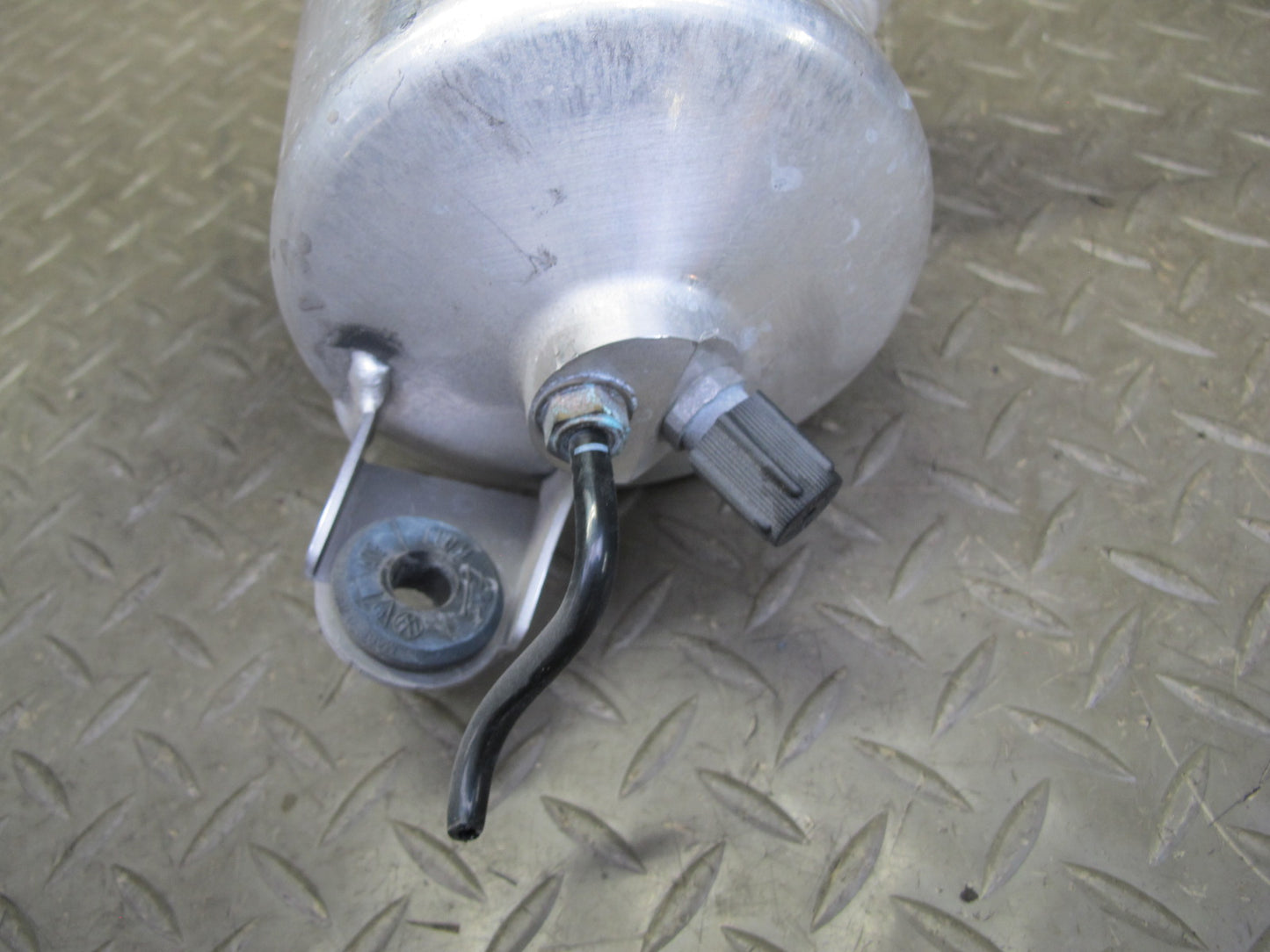 2011-2018 Porsche Cayenne 958 Air Suspension Tank Reservoir 7P0616201A