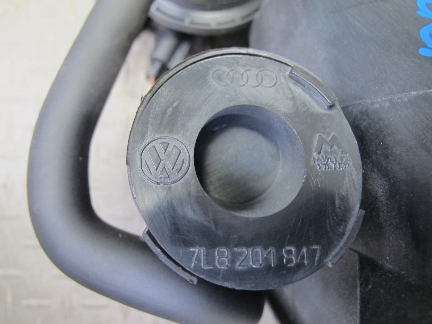 2011-2018 Porsche Cayenne 958 Fuel Vapor Evaporator Charcoal Emission Canister