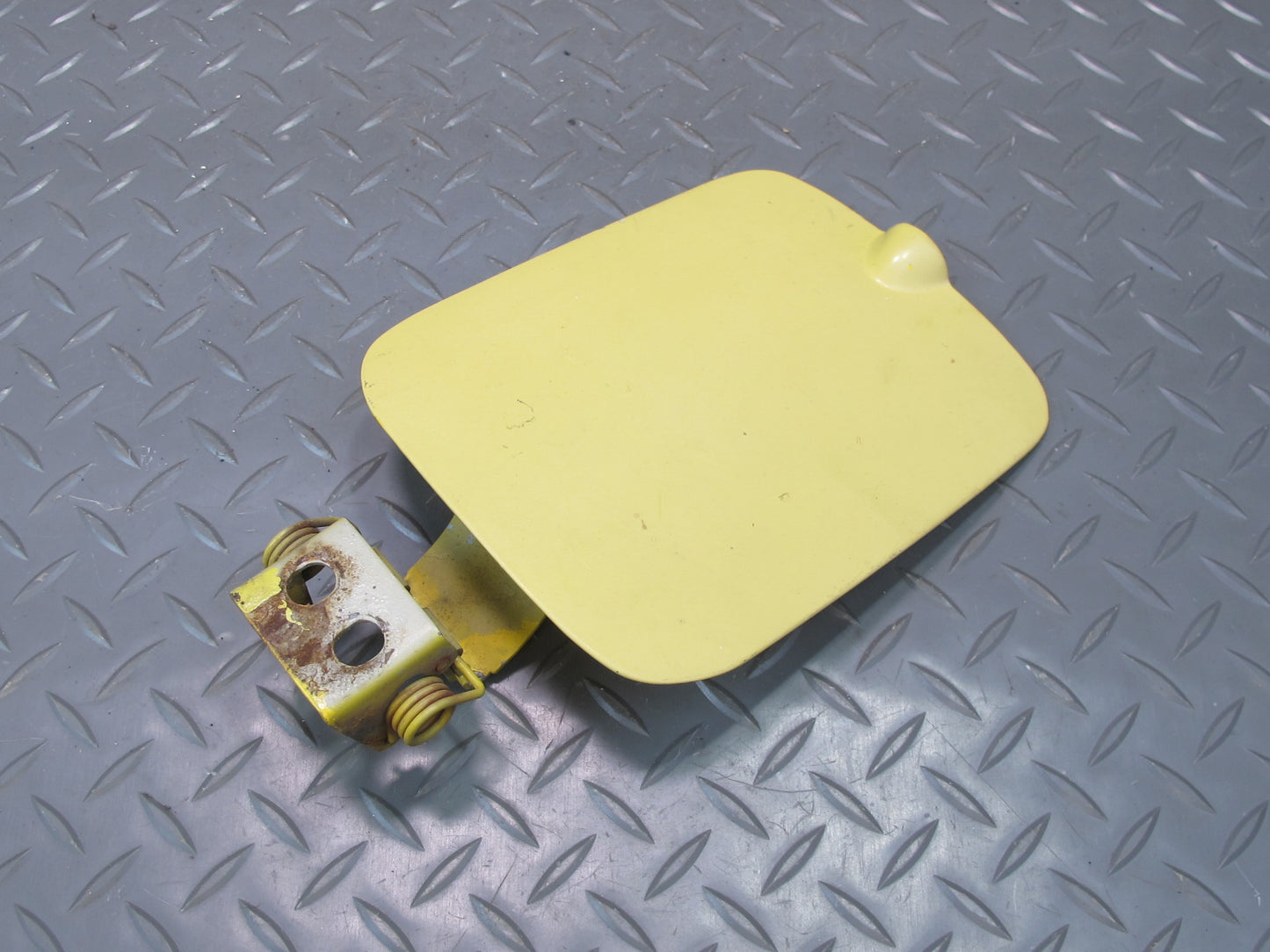 75-78 Datsun S30 280Z Fuel Tank Filler Door Lid Cover OEM