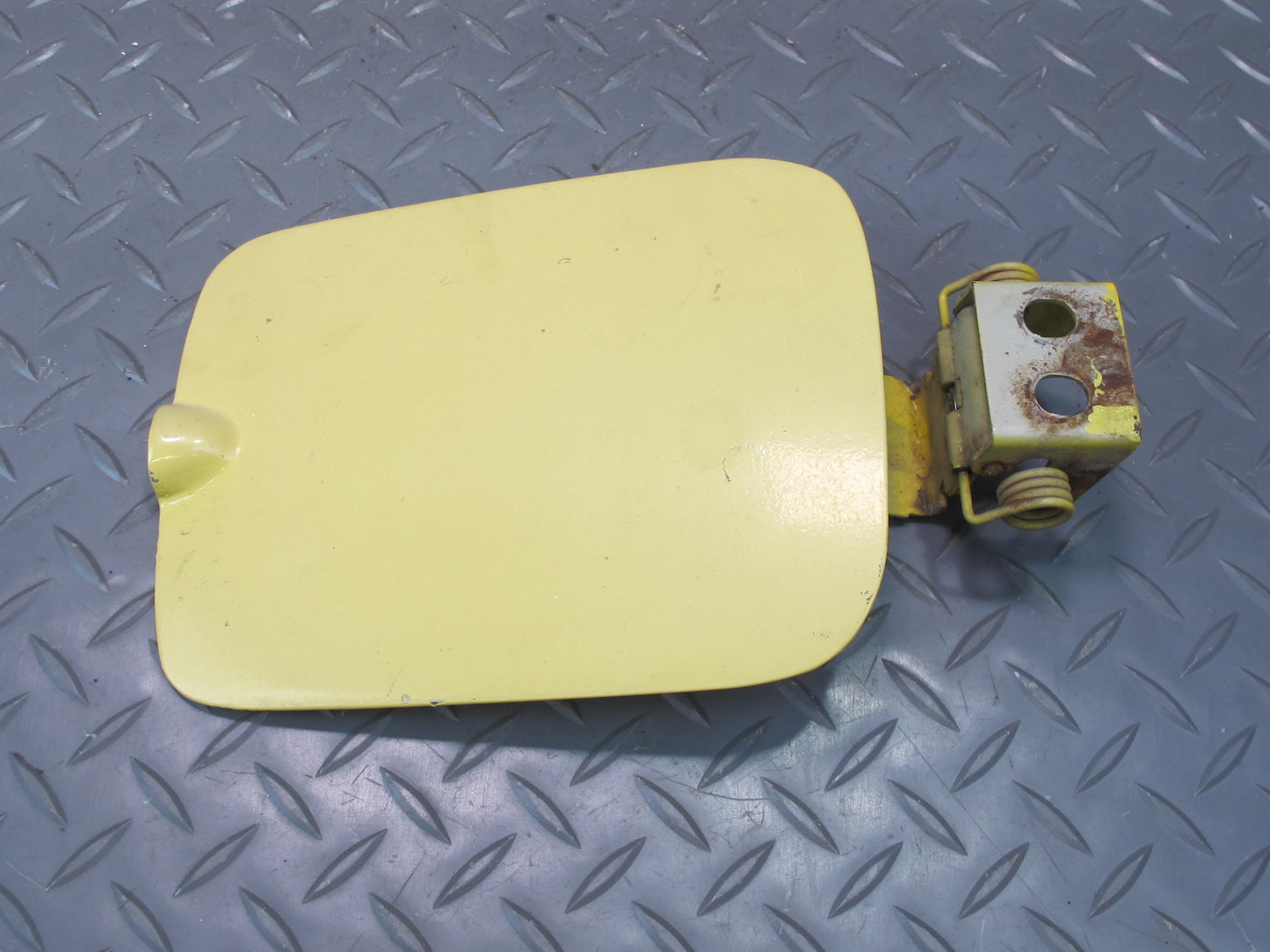 75-78 Datsun S30 280Z Fuel Tank Filler Door Lid Cover OEM