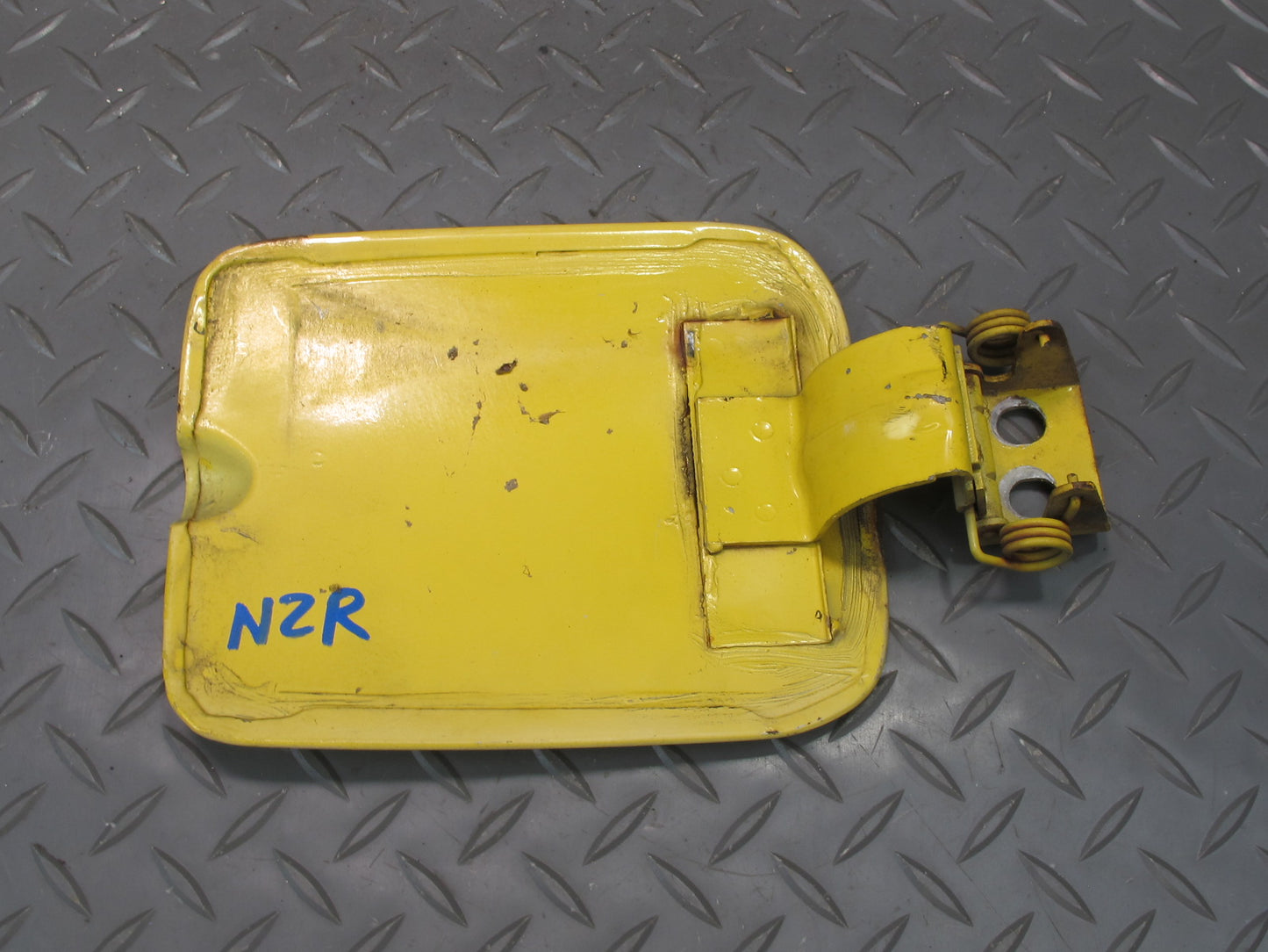 75-78 Datsun S30 280Z Fuel Tank Filler Door Lid Cover OEM