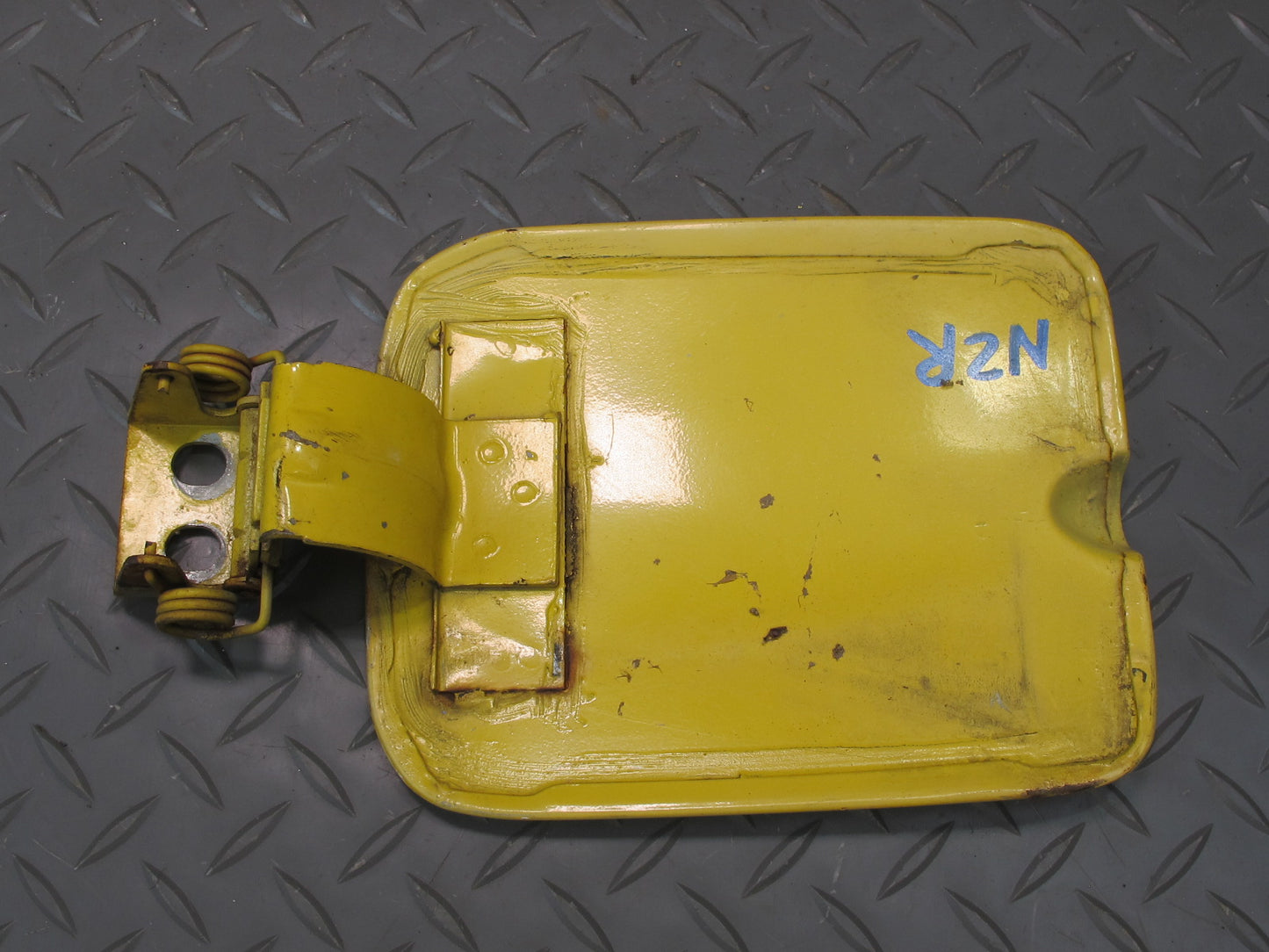 75-78 Datsun S30 280Z Fuel Tank Filler Door Lid Cover OEM