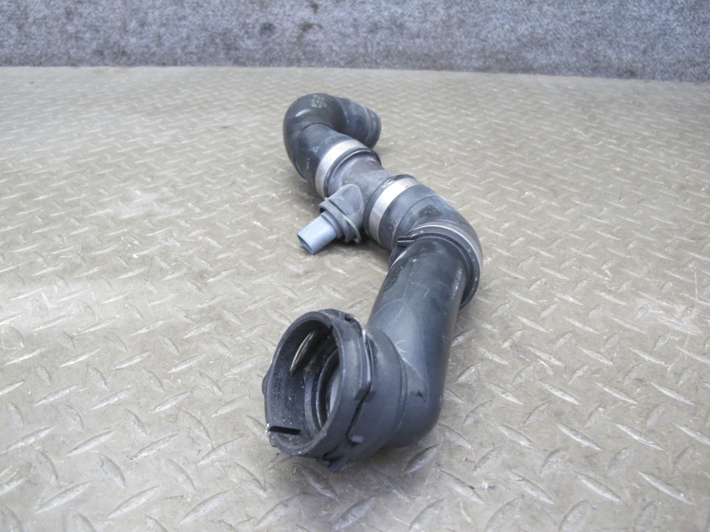 2011-2018 Porsche Cayenne 958 4.8L Lower Upper Radiator Coolant Hose Pipe Set