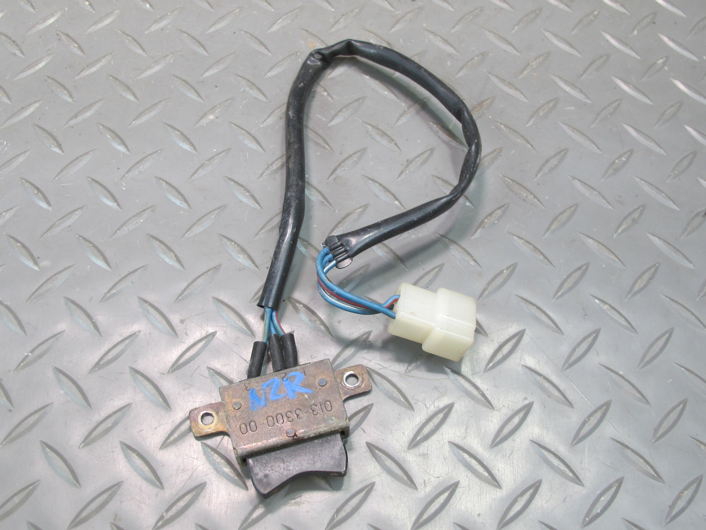 75-78 Datsun S30 280Z Rear Window Defrost Button Switch OEM