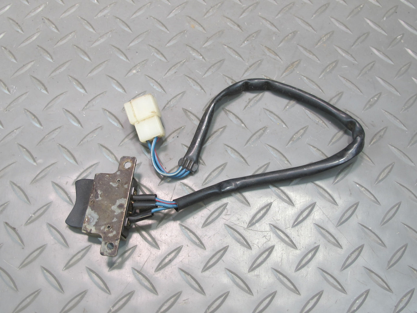 75-78 Datsun S30 280Z Rear Window Defrost Button Switch OEM