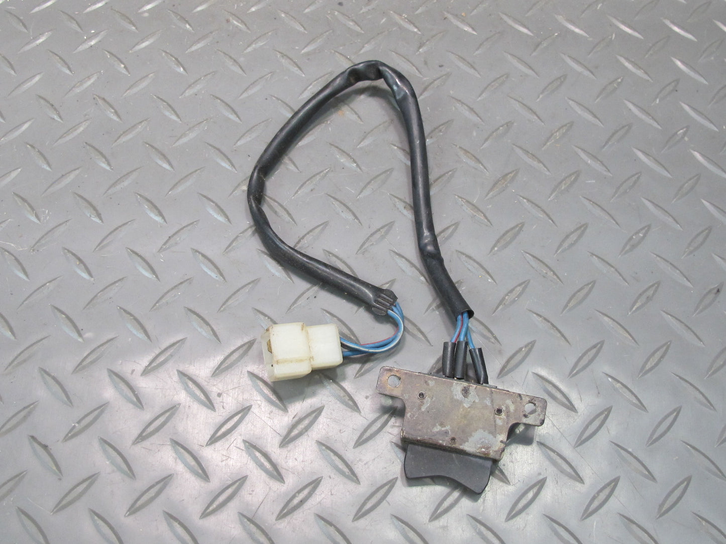 75-78 Datsun S30 280Z Rear Window Defrost Button Switch OEM