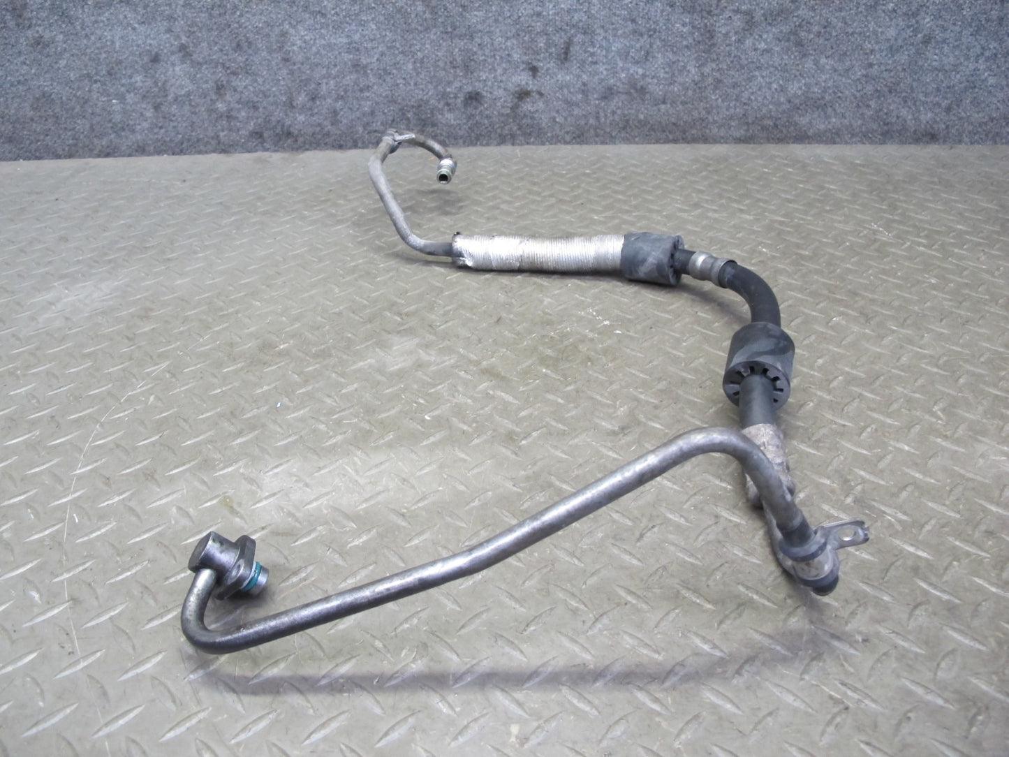2011-2018 Porsche Cayenne 958 4.8L Power Steering Hose Pipe Line Set of 2
