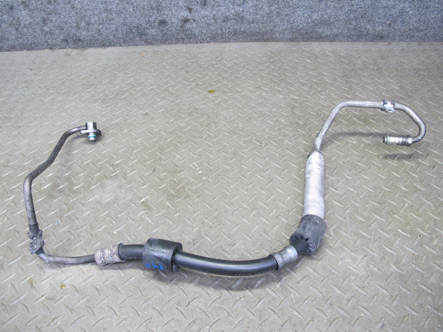 2011-2018 Porsche Cayenne 958 4.8L Power Steering Hose Pipe Line Set of 2
