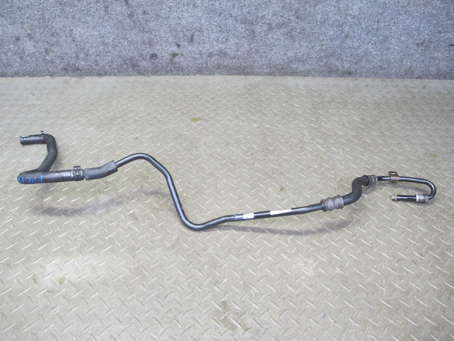2011-2018 Porsche Cayenne 958 4.8L Power Steering Hose Pipe Line Set of 2