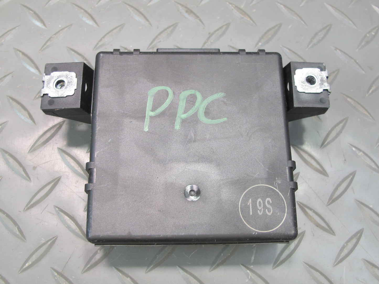 2011-2014 Porsche Cayenne 958 Gateway Control Module Unit 7PP907530L