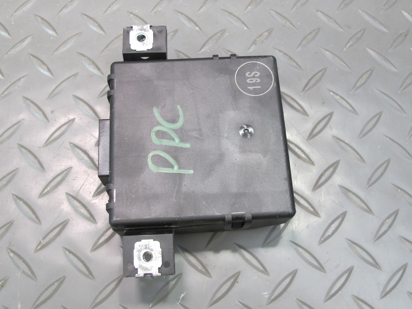 2011-2014 Porsche Cayenne 958 Gateway Control Module Unit 7PP907530L
