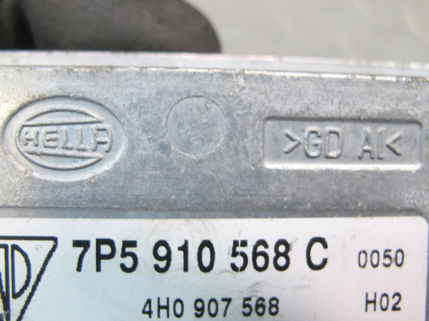 2011-2014 Porsche Cayenne 958 Rear Right Side Blind Spot Sensor Control Module