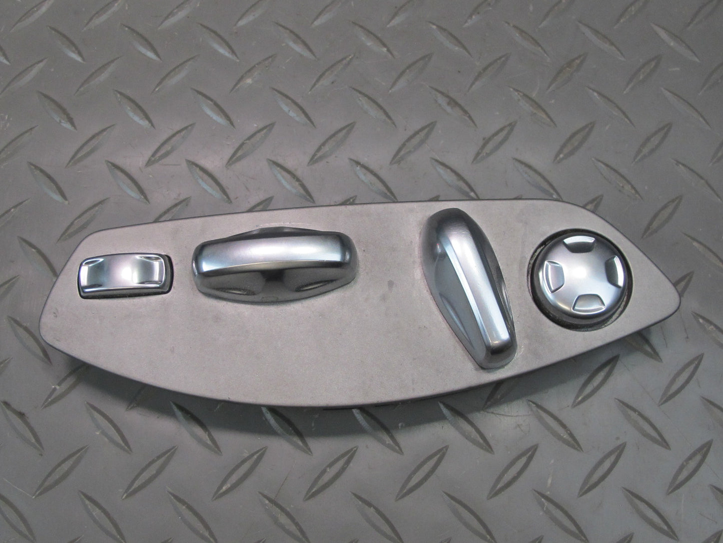 2011-2018 Porsche Cayenne 958 Front Right Side Seat Adjustment Control Switch