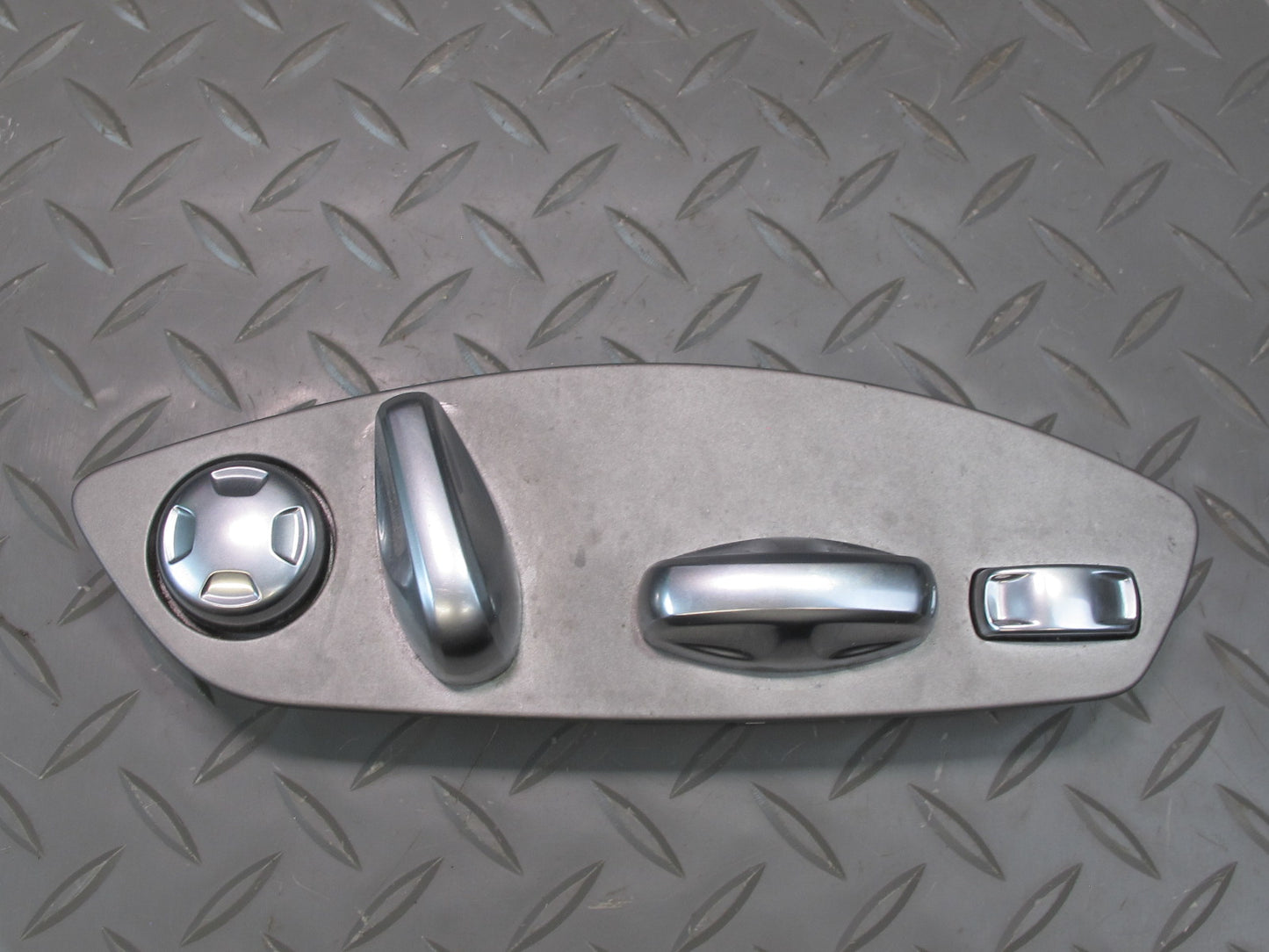 2011-2018 Porsche Cayenne 958 Front Right Side Seat Adjustment Control Switch