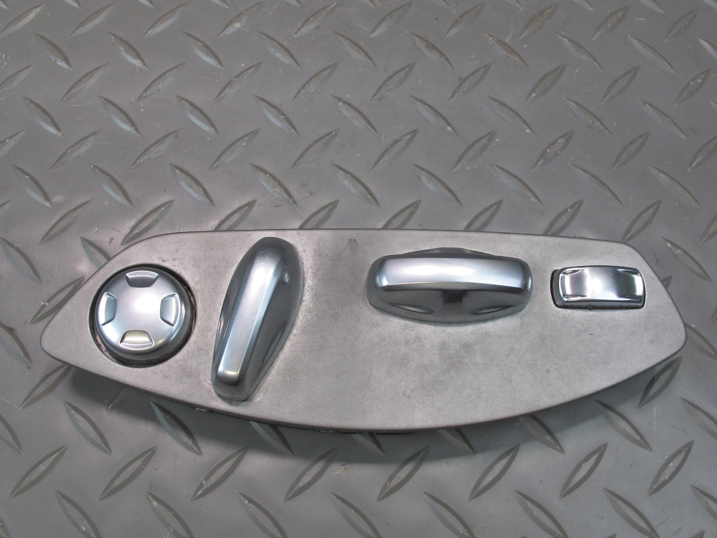 2011-2018 Porsche Cayenne 958 Front Left Side Seat Adjustment Control Switch