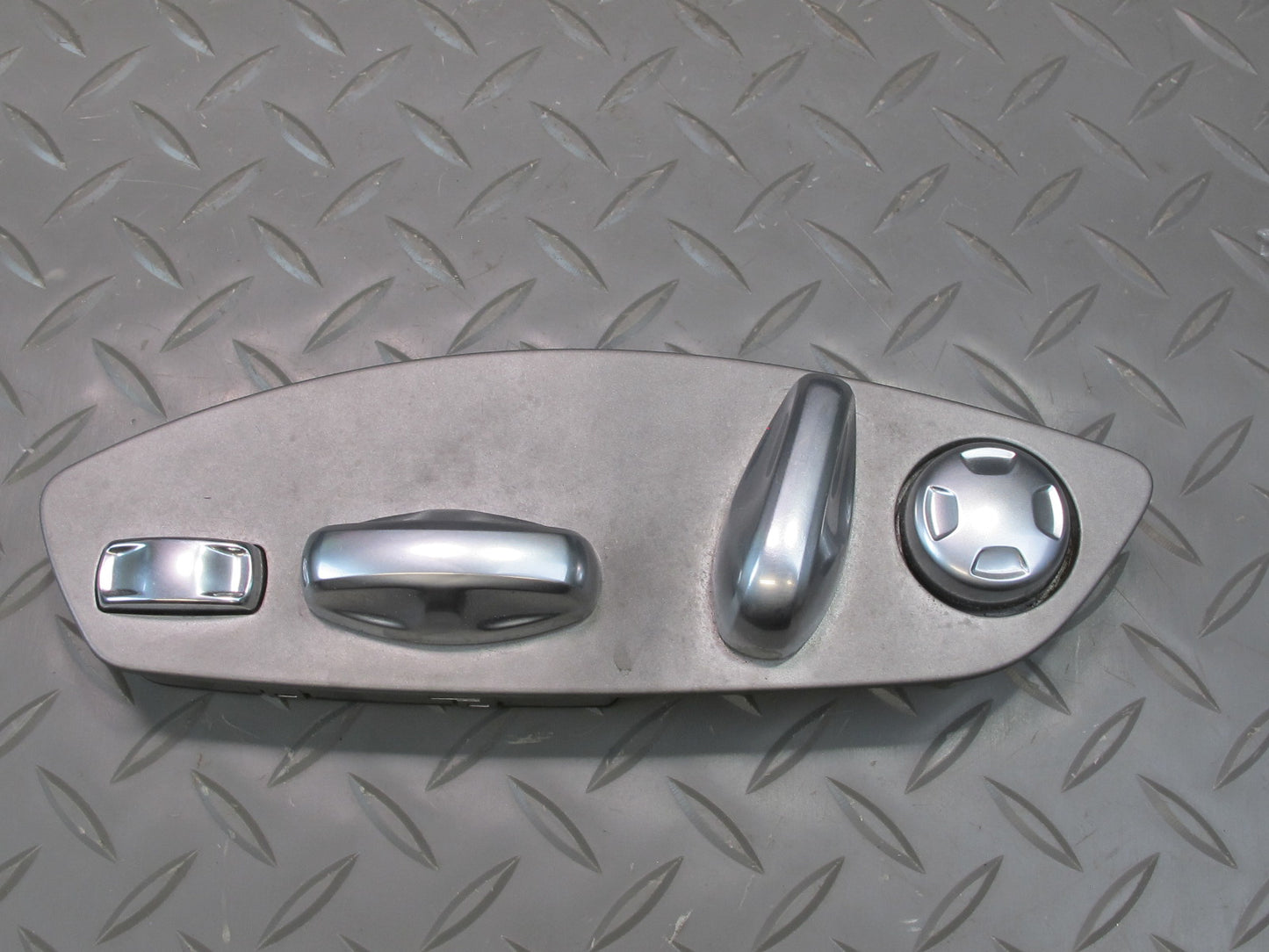 2011-2018 Porsche Cayenne 958 Front Left Side Seat Adjustment Control Switch