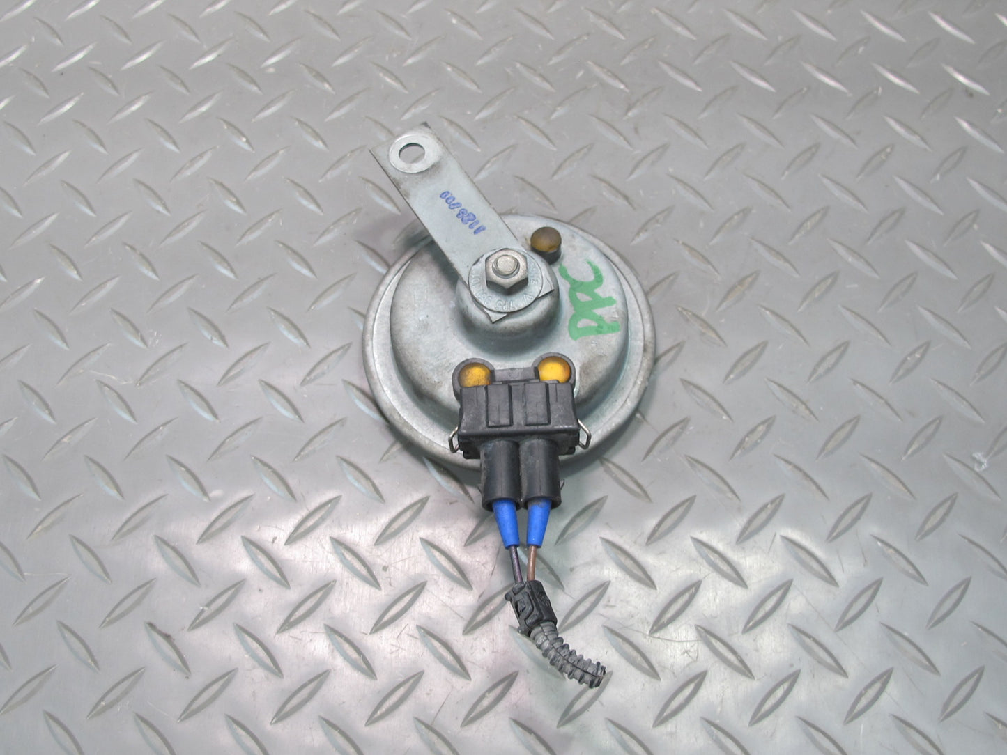 2011-2018 Porsche Cayenne 958 Anti-theft Alarm Horn Siren