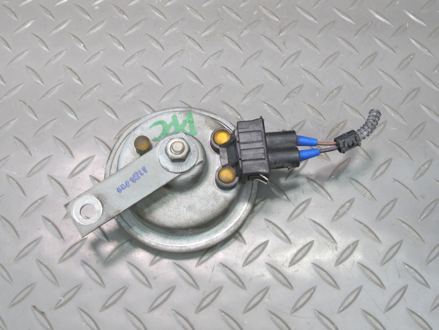 2011-2018 Porsche Cayenne 958 Anti-theft Alarm Horn Siren