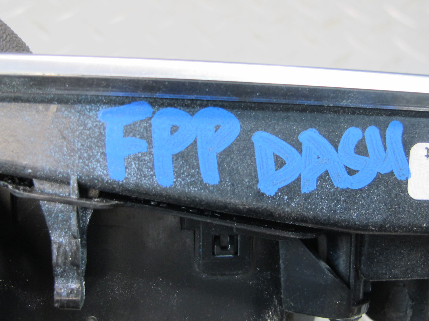 17-21 Porsche Panamera 971 Dash Front Left A/C Air Vent Grille w Trim 971857715D