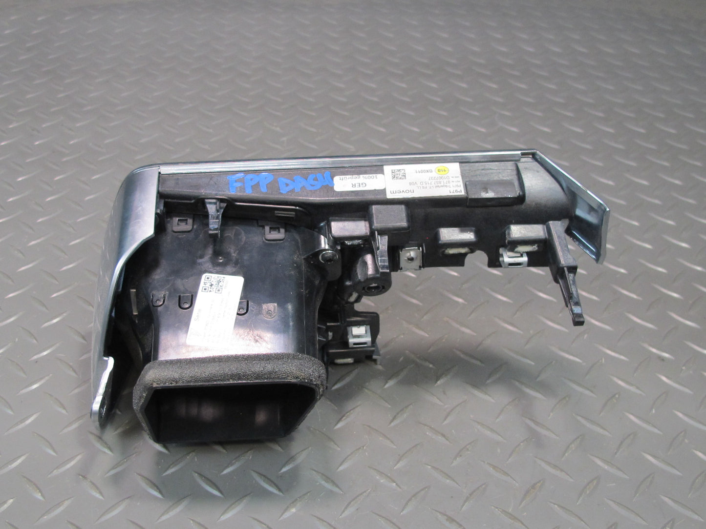 17-21 Porsche Panamera 971 Dash Front Left A/C Air Vent Grille w Trim 971857715D