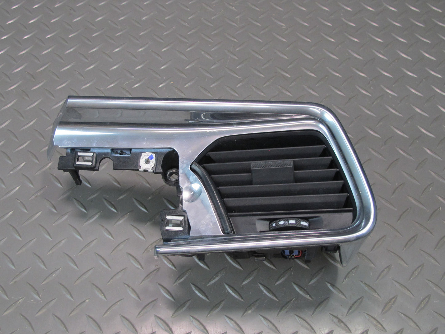 17-21 Porsche Panamera 971 Dash Front Left A/C Air Vent Grille w Trim 971857715D