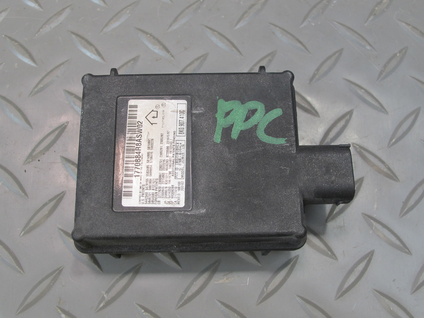 2011-2018 Porsche Cayenne 958 Garage Opener Homelink Control Module Unit
