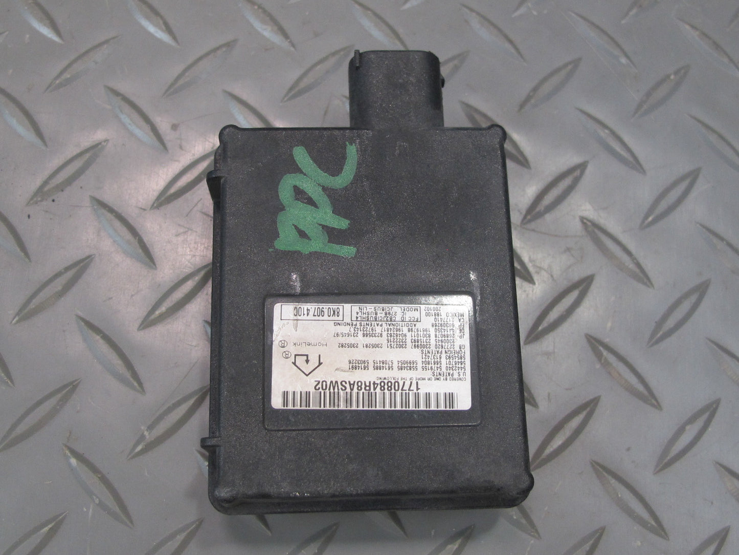 2011-2018 Porsche Cayenne 958 Garage Opener Homelink Control Module Unit