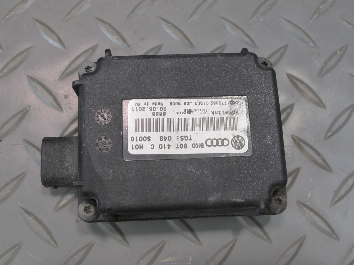 2011-2018 Porsche Cayenne 958 Garage Opener Homelink Control Module Unit