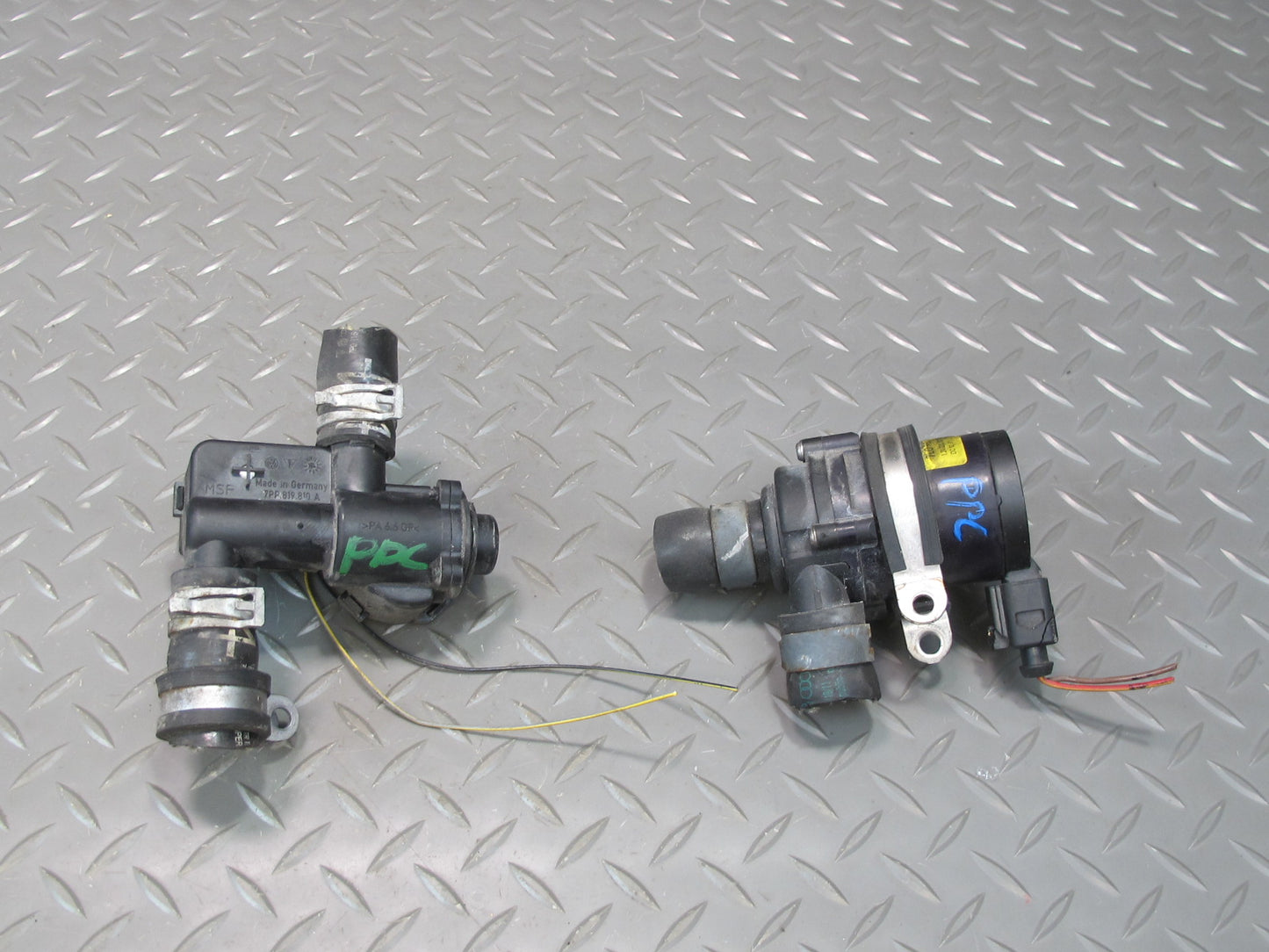 11-14 Porsche Cayenne 958 4.8L Hvac Heater Water Control  Auxiliary Valve Set