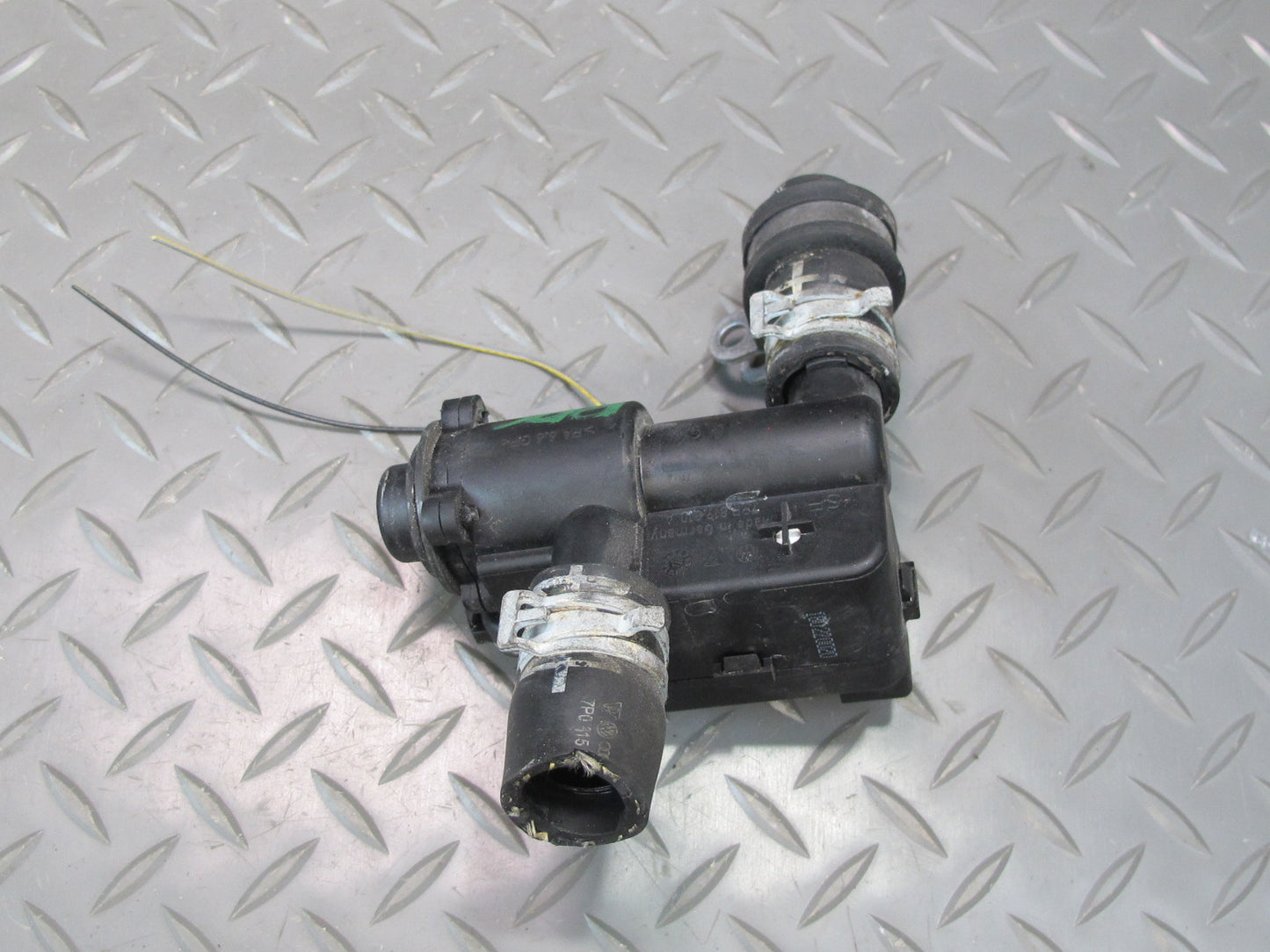 11-14 Porsche Cayenne 958 4.8L Hvac Heater Water Control  Auxiliary Valve Set