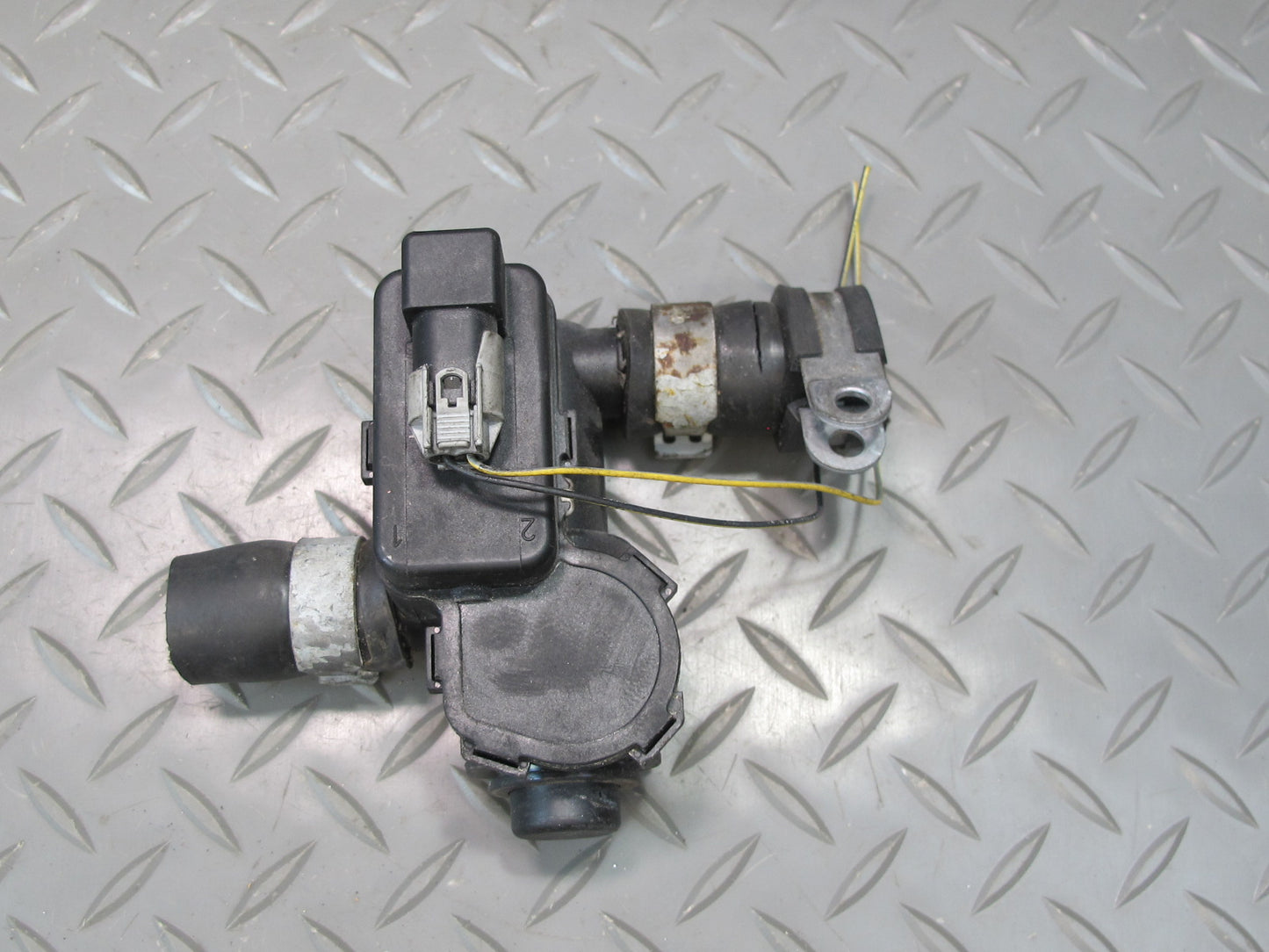 11-14 Porsche Cayenne 958 4.8L Hvac Heater Water Control  Auxiliary Valve Set