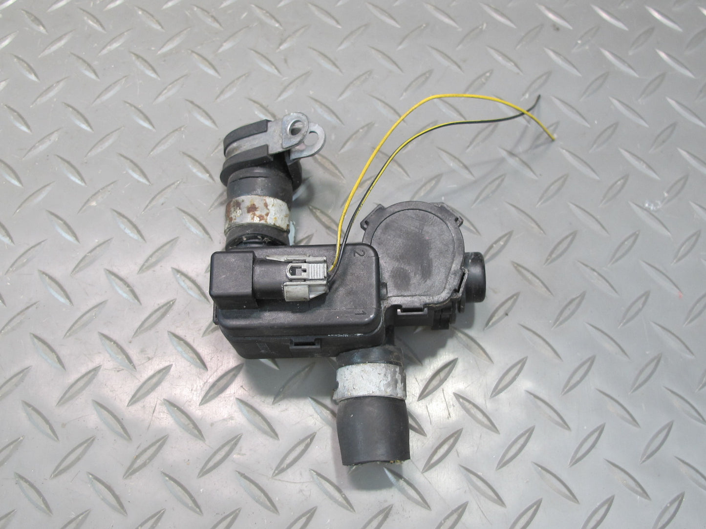 11-14 Porsche Cayenne 958 4.8L Hvac Heater Water Control  Auxiliary Valve Set