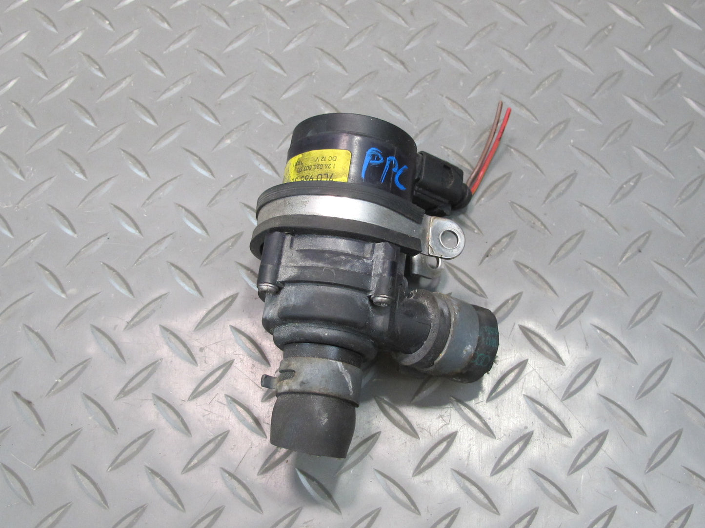 11-14 Porsche Cayenne 958 4.8L Hvac Heater Water Control  Auxiliary Valve Set