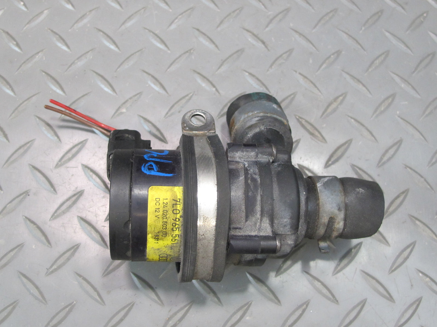 11-14 Porsche Cayenne 958 4.8L Hvac Heater Water Control  Auxiliary Valve Set