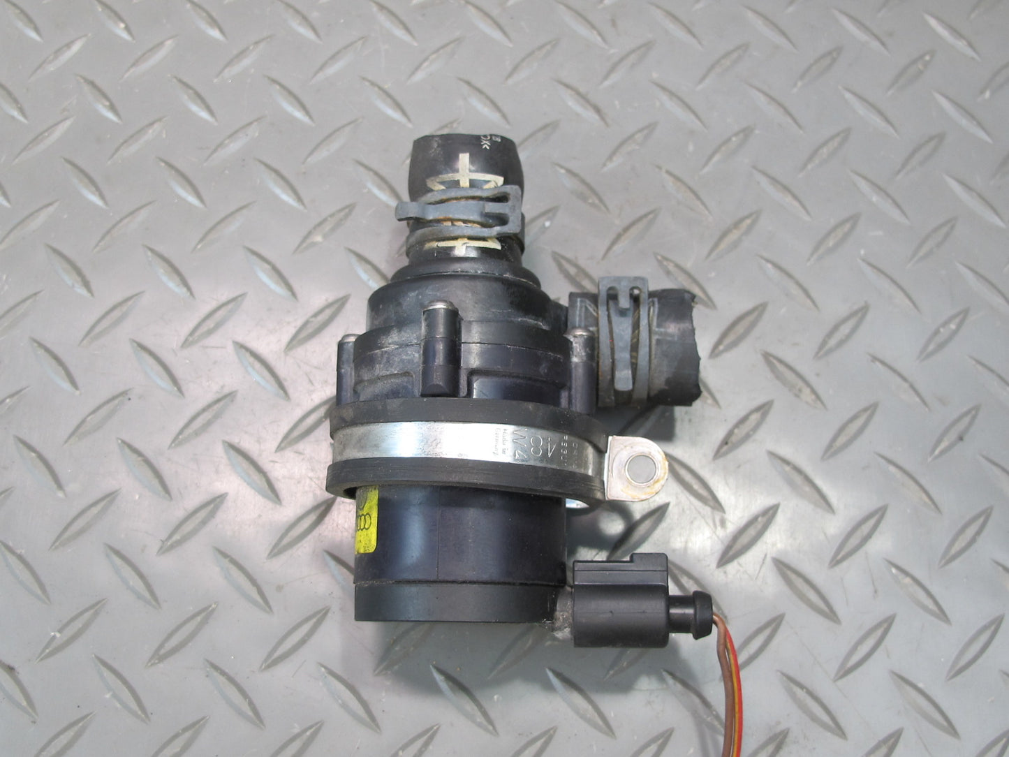 11-14 Porsche Cayenne 958 4.8L Hvac Heater Water Control  Auxiliary Valve Set