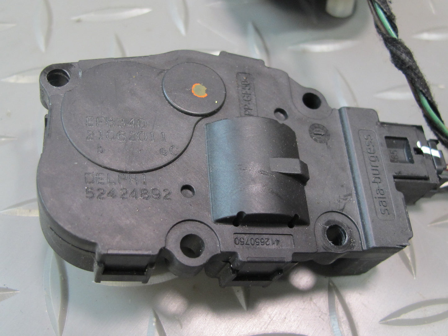 2011-2018 Porsche Cayenne 958 A/C Hvac Heater Flap Motor Actuator W/ Wire