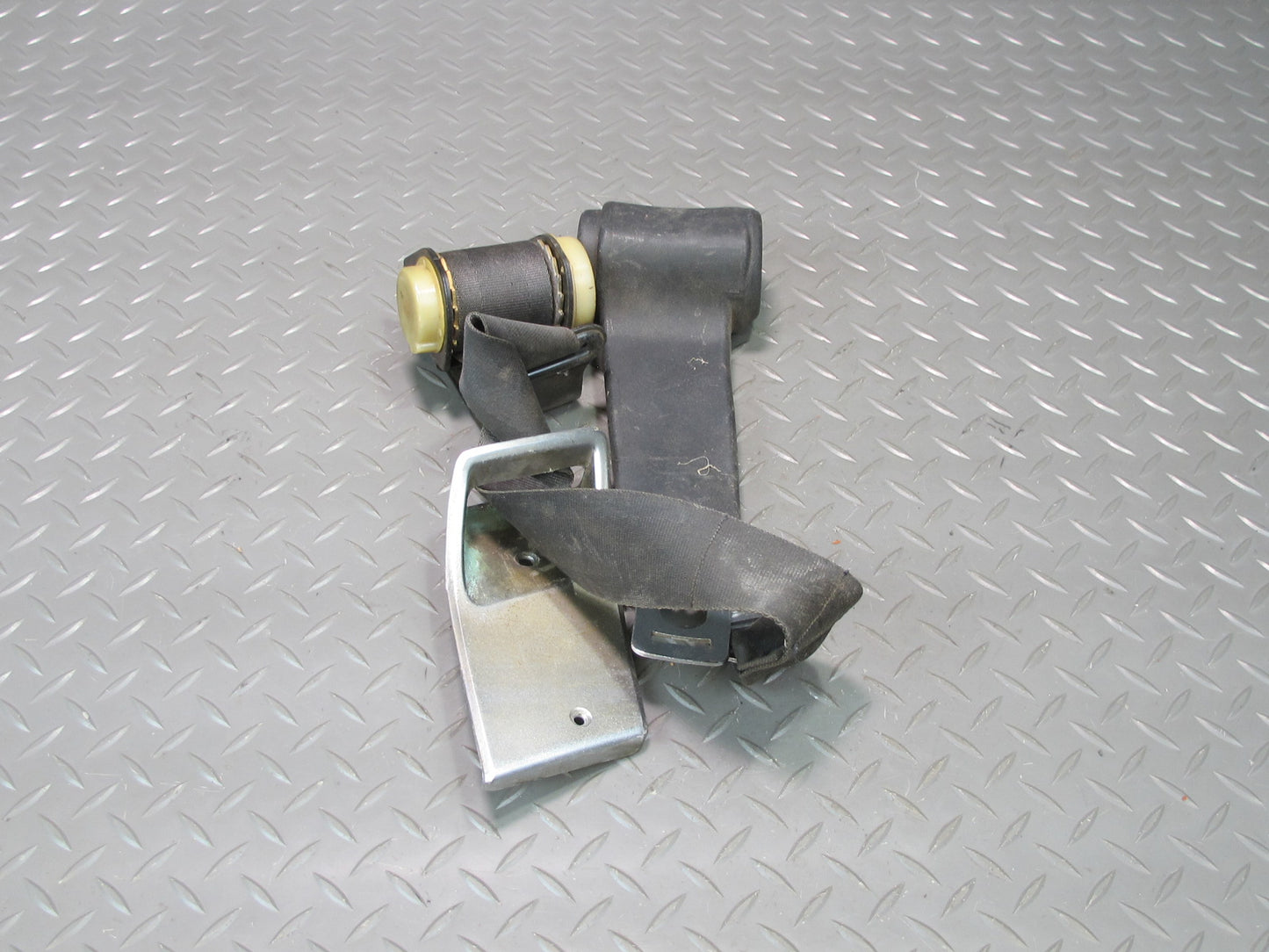 77-78 DATSUN NISSAN 280ZX FRONT RIGHT & LEFT SIDE SEATBELT RETRACTOR SET OEM