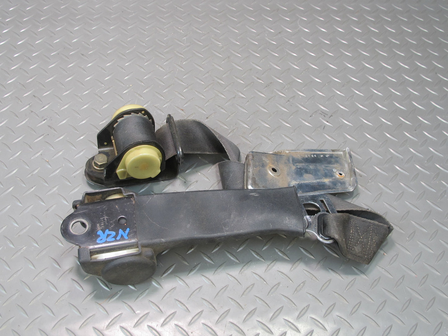 77-78 DATSUN NISSAN 280ZX FRONT RIGHT & LEFT SIDE SEATBELT RETRACTOR SET OEM